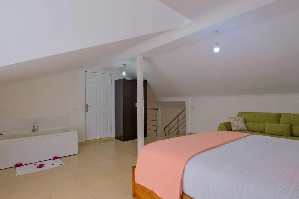 Rose Calis Beach Villa Φετιγιέ