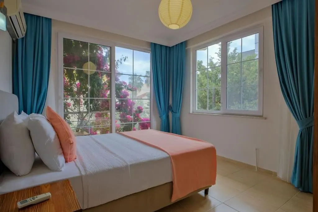 Rose Calis Beach Villa Φετιγιέ